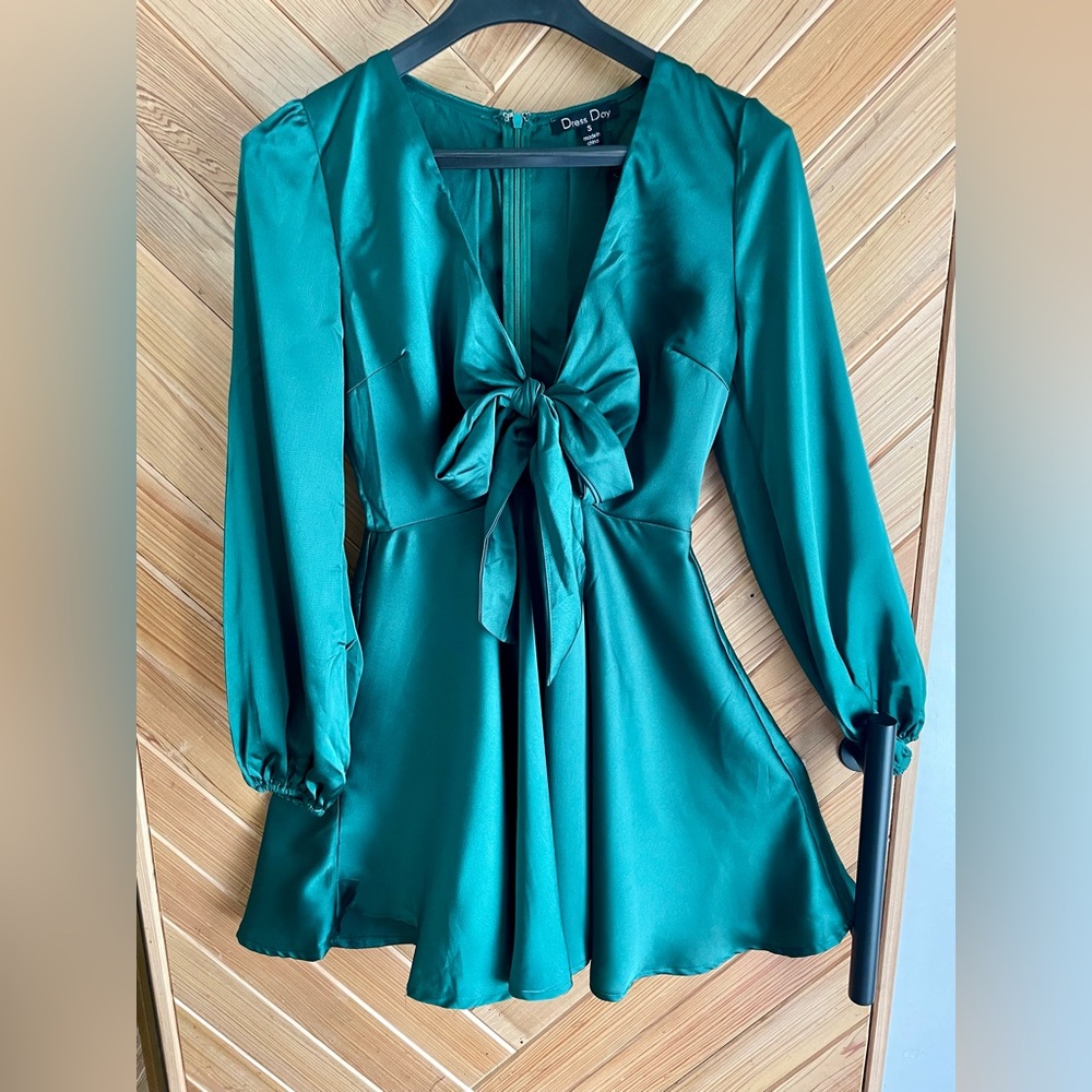 Emerald green bow front dress